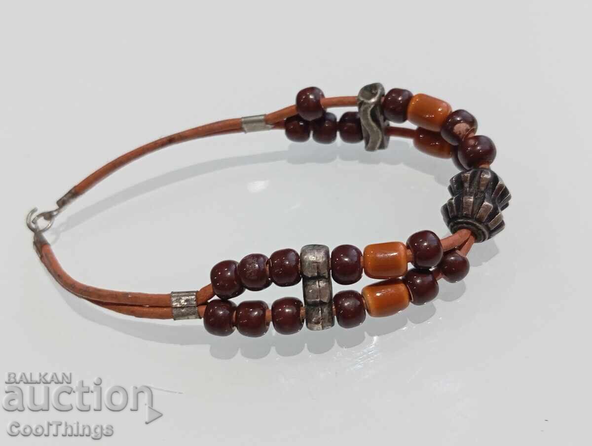 Brățară veche cu preț 0.01 BGN | € 0.01 Brățară veche cu preț 0.01 BGN | € 0.01