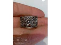 Un inel vechi