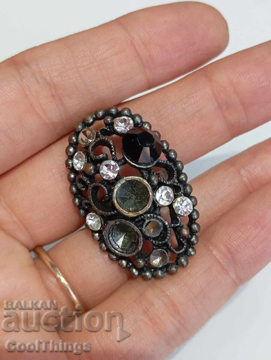 Un inel vechi cu preț 0.01 BGN | € 0.01 Un inel vechi cu preț 0.01 BGN | € 0.01