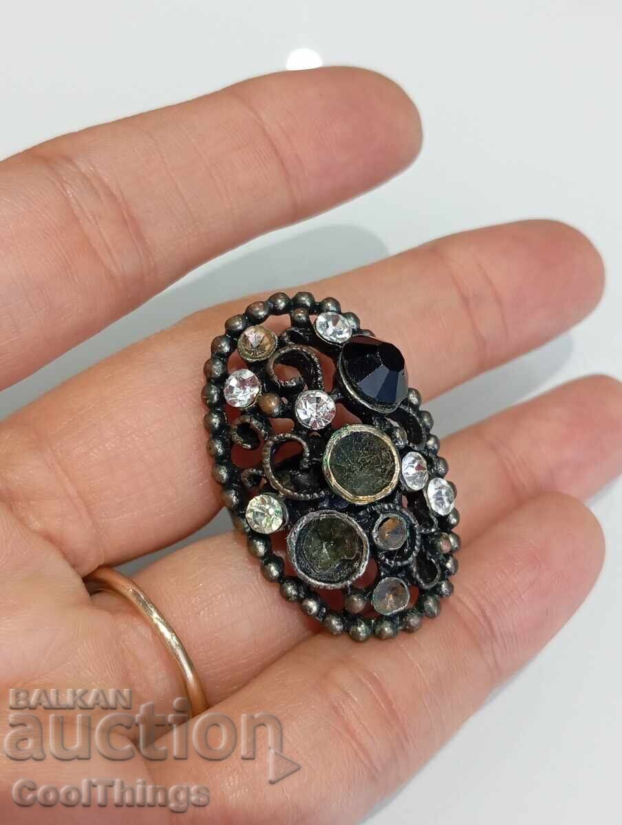 Licitație Un inel vechi Licitație Un inel vechi