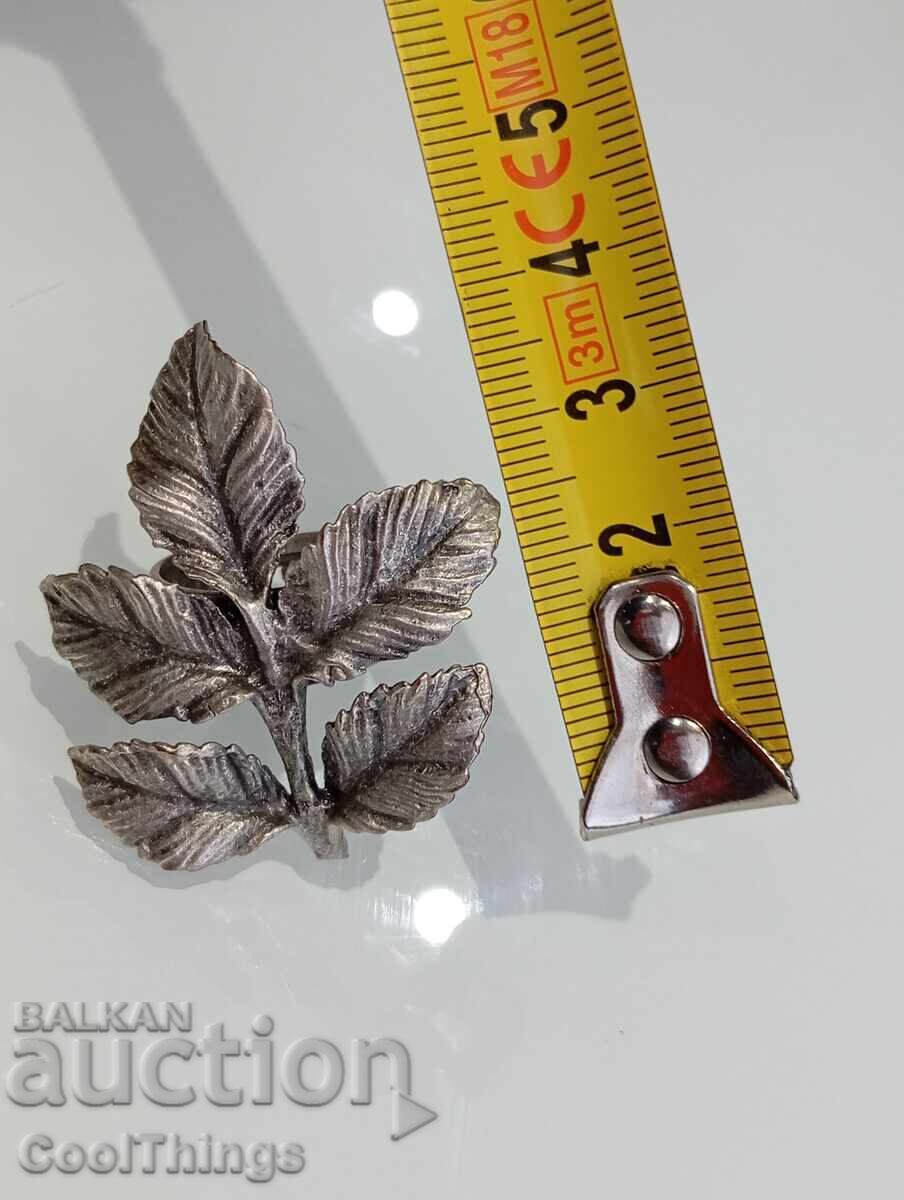 Licitație Un inel vechi Licitație Un inel vechi