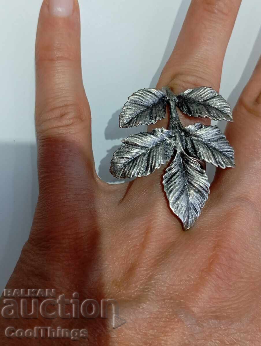 Un inel vechi Un inel vechi