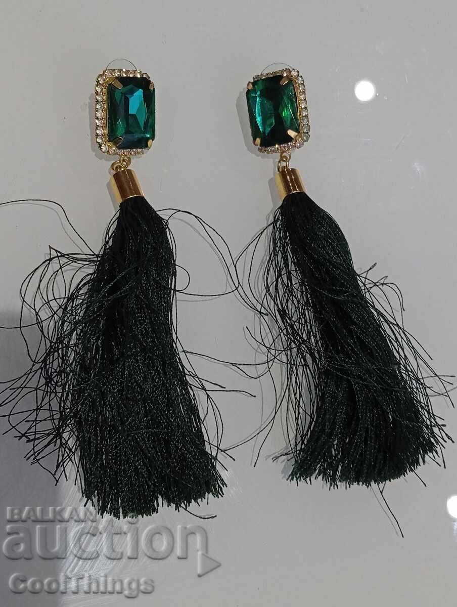 Cercei Vechi cu preț 0.01 BGN | € 0.01 Cercei Vechi cu preț 0.01 BGN | € 0.01