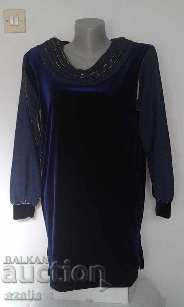 Blue beautiful blouse with price 18.00 BGN | € 9.20