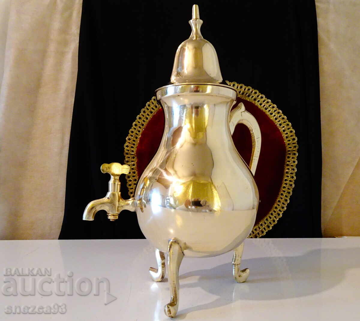 Бронзов диспенсър за вино,ракия,чай,кафе,вода,самовар. с цена 179.00 лв. | € 91.52