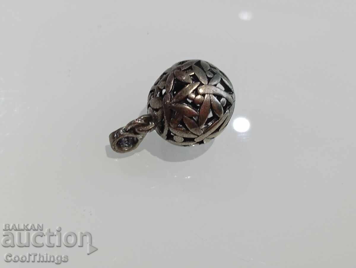 Licitație pandantiv vechi Licitație pandantiv vechi