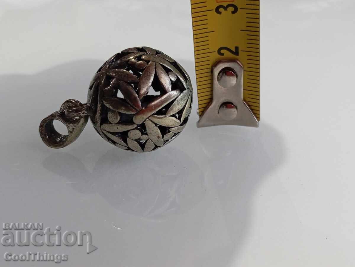 Livrarea pandantiv vechi Livrarea pandantiv vechi