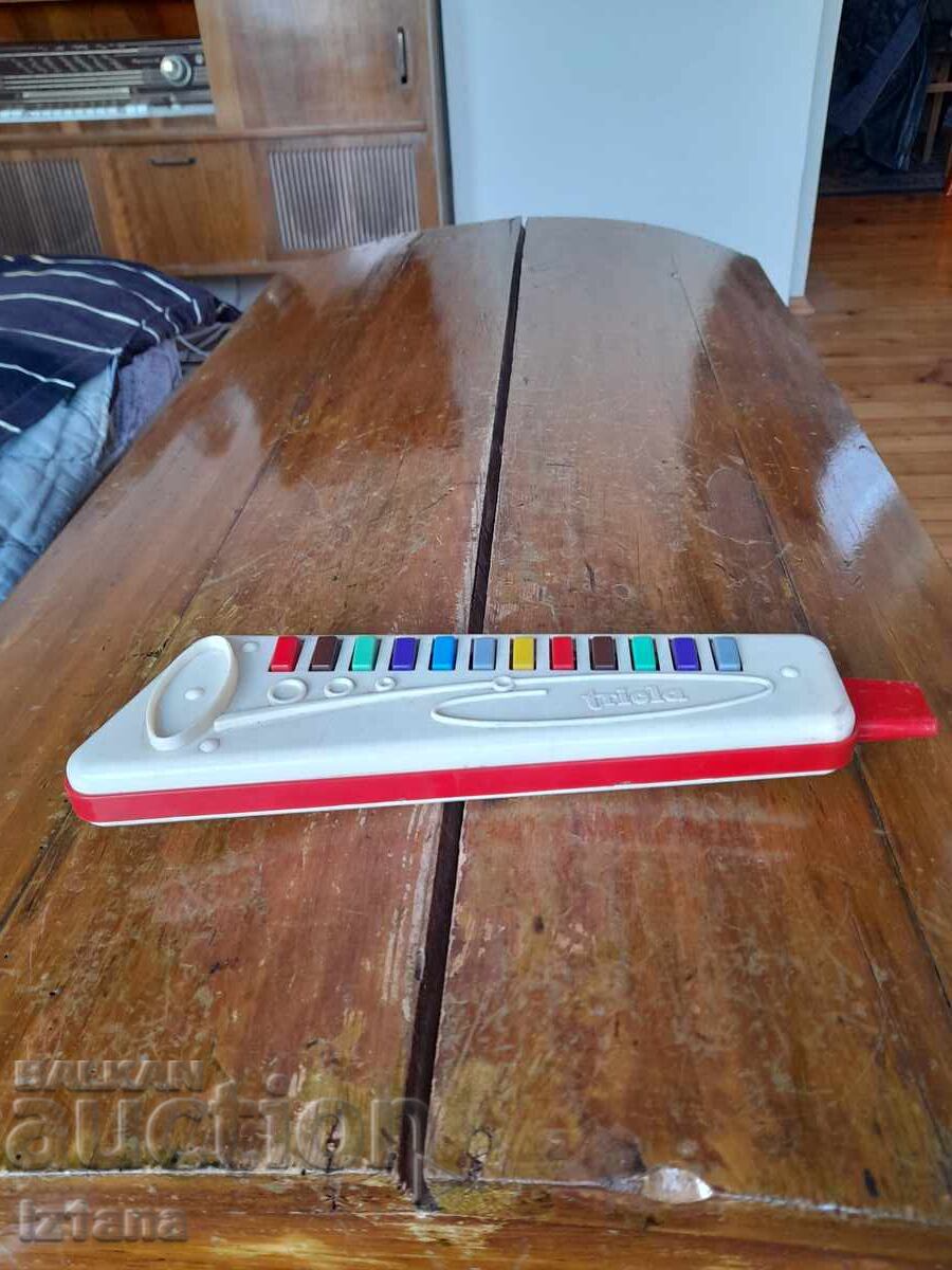 Instrument muzical pentru copii Triola, vechi