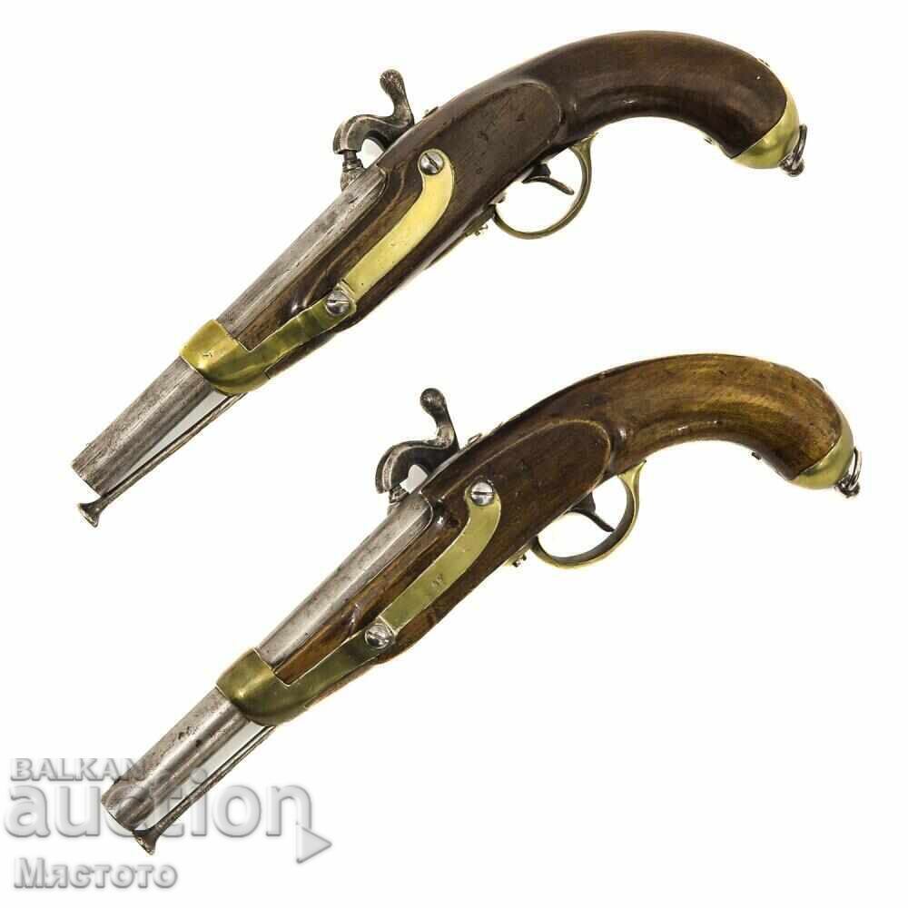 Capsule pistol pair. PERFECT. Army with price 3000.00 BGN | € 1533.88 Capsule pistol pair. PERFECT. Army with price 3000.00 BGN | € 1533.88