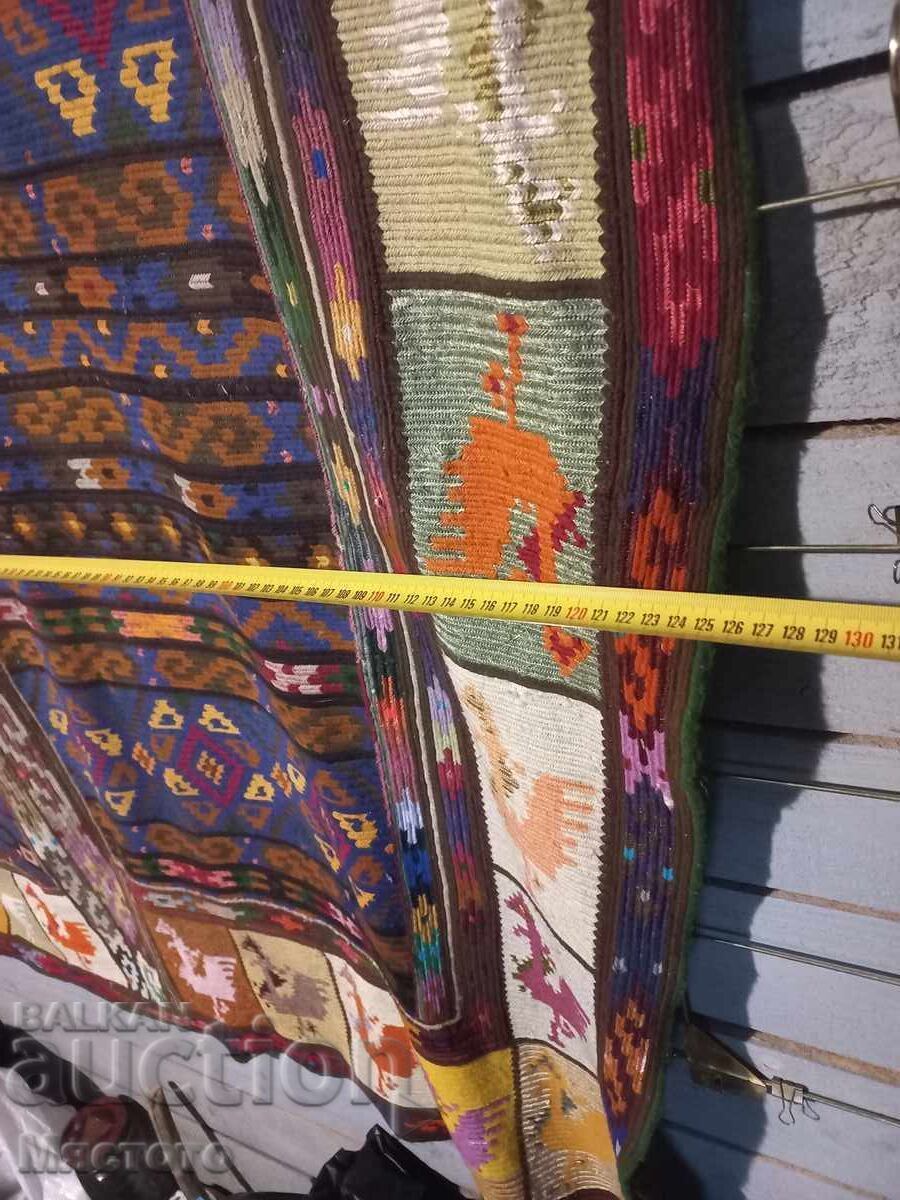 Παράδοση Χαλί ουρά αναγεννησιακό ΜΟΝΑΔΙΚΟ Παράδοση Χαλί ουρά αναγεννησιακό ΜΟΝΑΔΙΚΟ