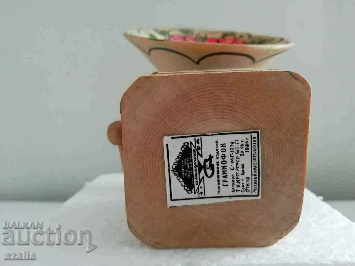 Gramophone - wooden souvenir - 7