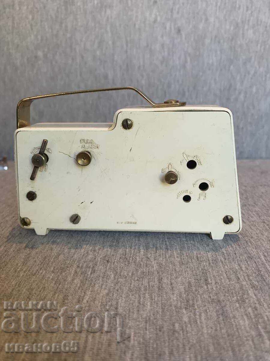 Παράδοση Ξυπνητήρι meister anker με σήμα Παράδοση Ξυπνητήρι meister anker με σήμα