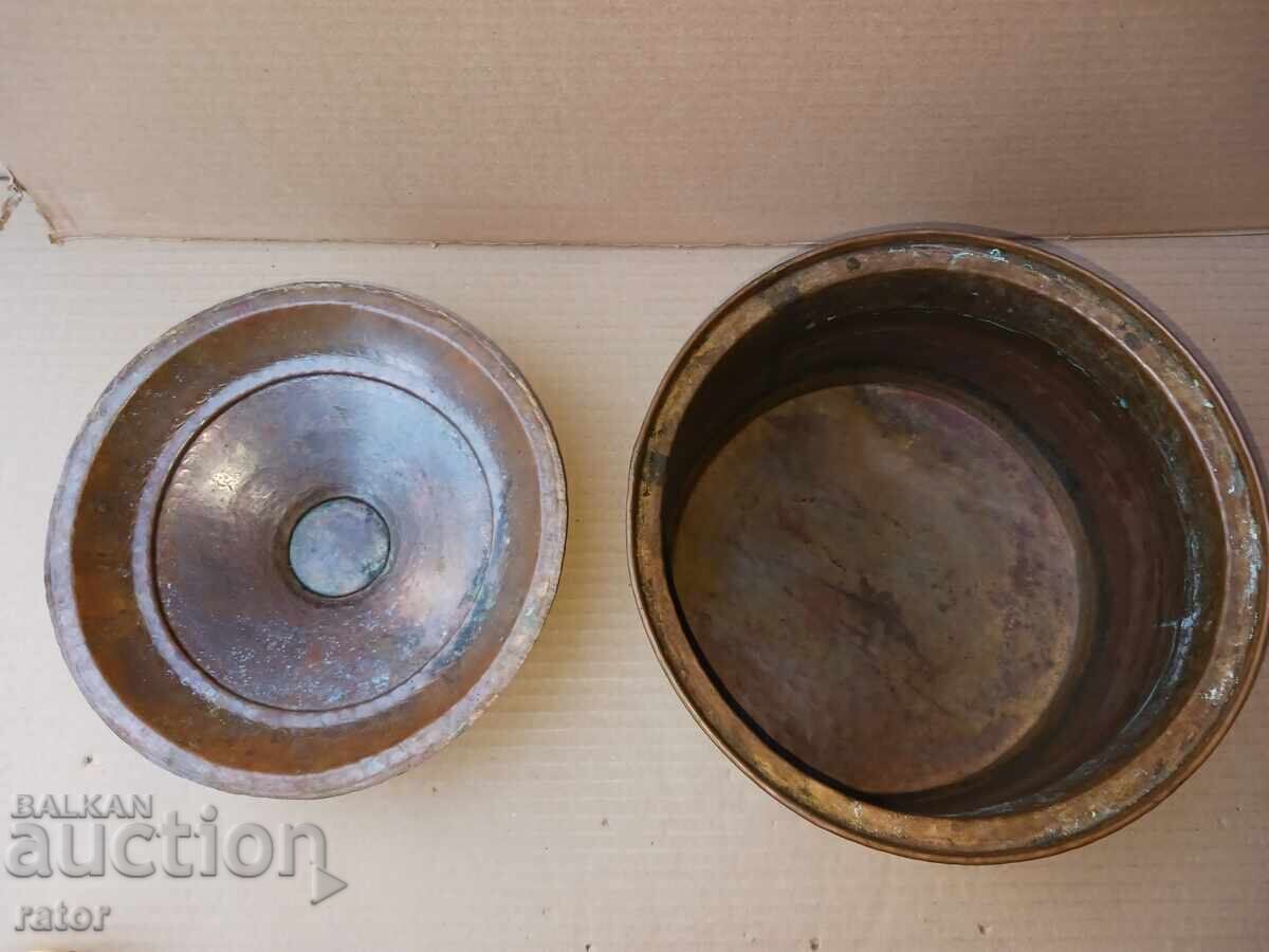 Livrarea Oală veche de cupru, din aramă, datată - 1938