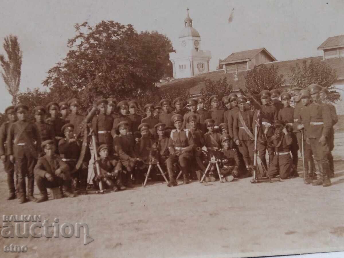 FOTOGRAFIE REGALĂ, SOLDAT, UNIFORMĂ, sabie FOTOGRAFIE REGALĂ, SOLDAT, UNIFORMĂ, sabie