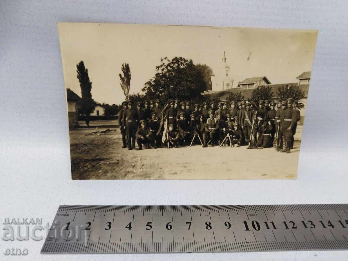 Livrarea FOTOGRAFIE REGALĂ, SOLDAT, UNIFORMĂ, sabie Livrarea FOTOGRAFIE REGALĂ, SOLDAT, UNIFORMĂ, sabie