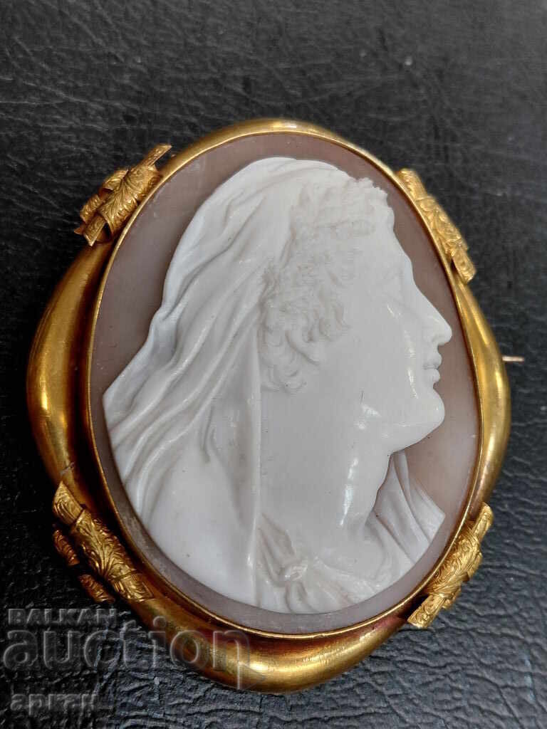 GOLD 18 karat with hand-carved cameo brooch old - 33 gr