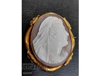 BROȘĂ VECHE CU CAMEO SCULPTAT MANUAL, AUR 18K - 33 g