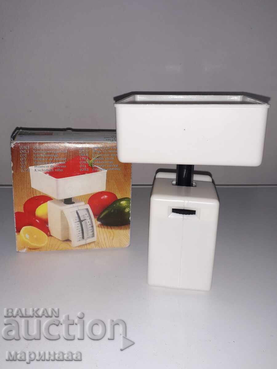Delivery of VINTAGE KITCHEN SCALE. HOLLAND