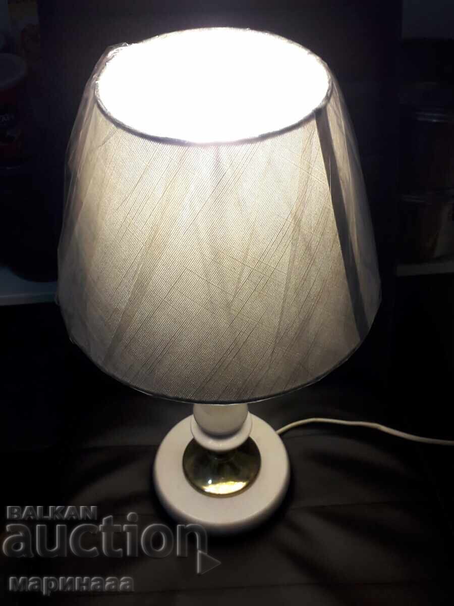 СТАРА ЛАМПА. МАСИВЕН МРАМОР, МЕСИНГ с цена 20.00 лв. | € 10.23