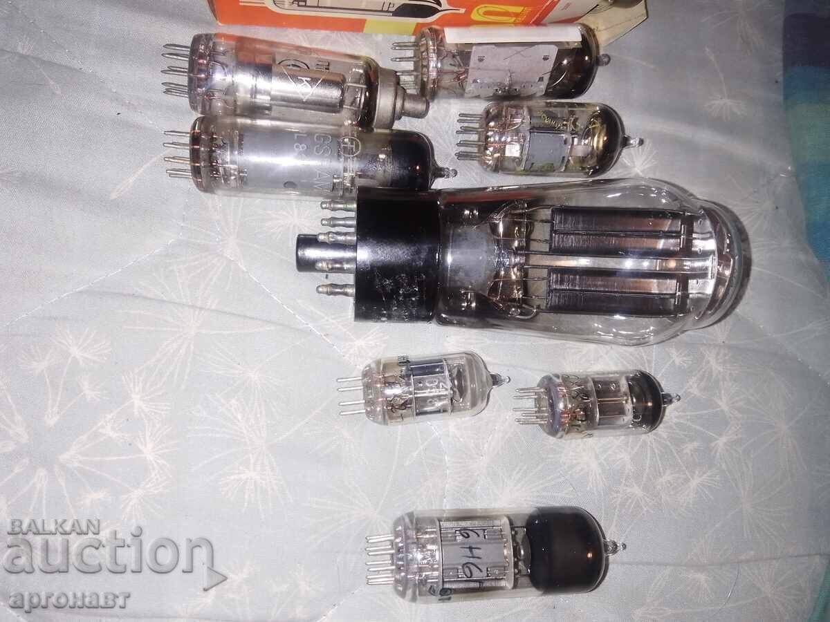 LOT de tuburi radio, tuburi radio diverse cu preț 25.00 BGN | € 12.78 LOT de tuburi radio, tuburi radio diverse cu preț 25.00 BGN | € 12.78