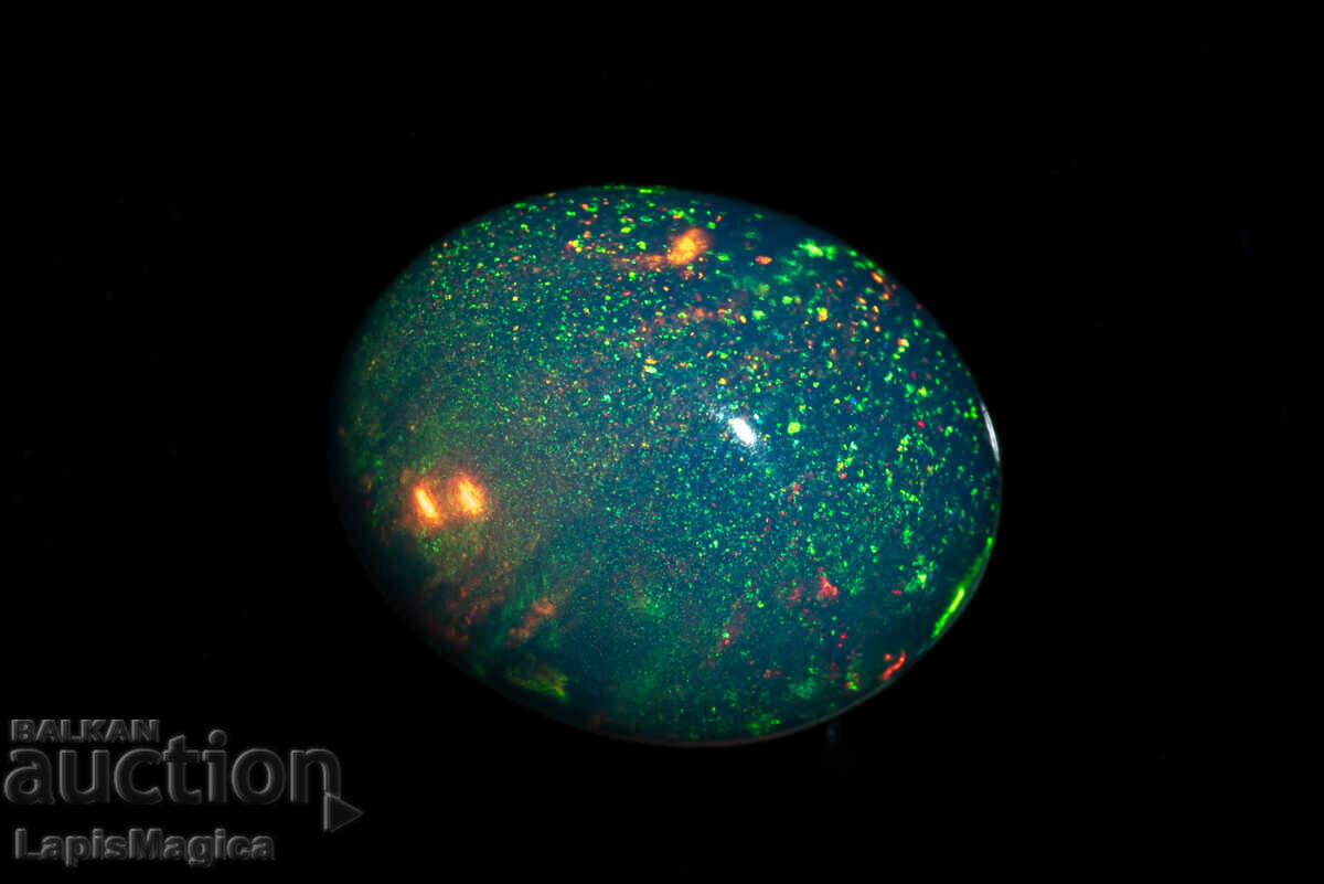 Етиопски опал 1.08ct 9x7mm овален кабошон