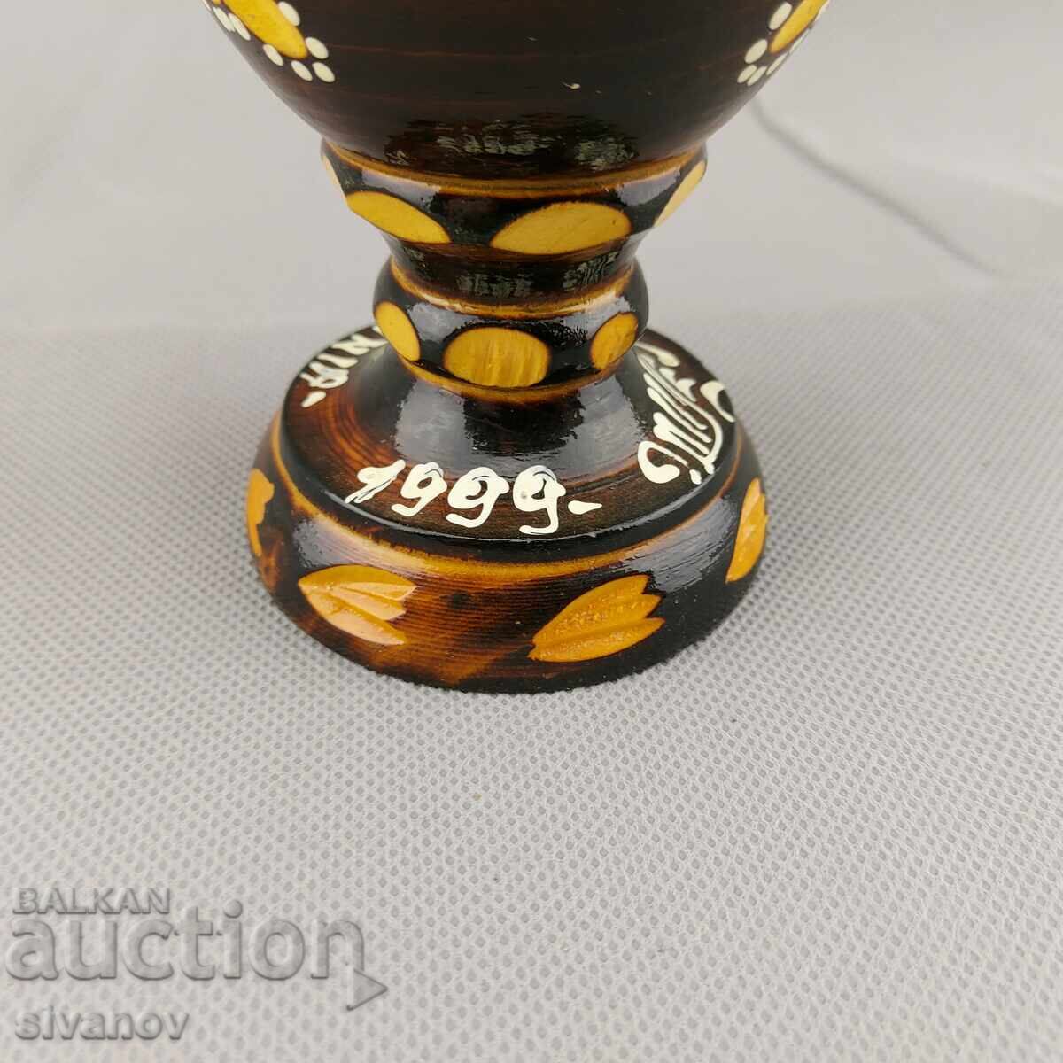 Auction Old handmade wooden pencil holder #2858 Auction Old handmade wooden pencil holder #2858