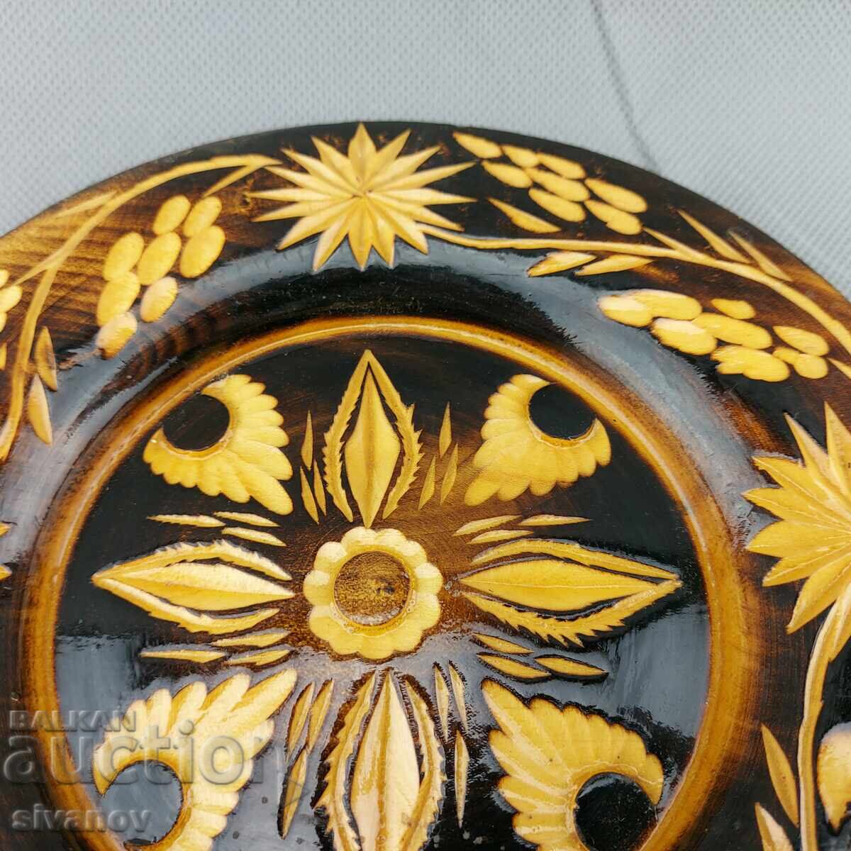 Доставка на Стара резбована дървена чиния, ръчно изработена #2863 Доставка на Стара резбована дървена чиния, ръчно изработена #2863