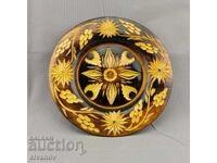 Стара резбована дървена чиния, ръчно изработена #2863