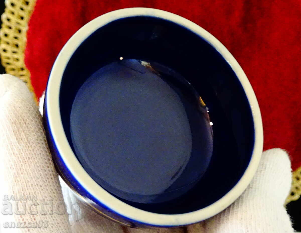 Auction  Urn, jar, vase, Japanese porcelain, gold, cobalt, partridges