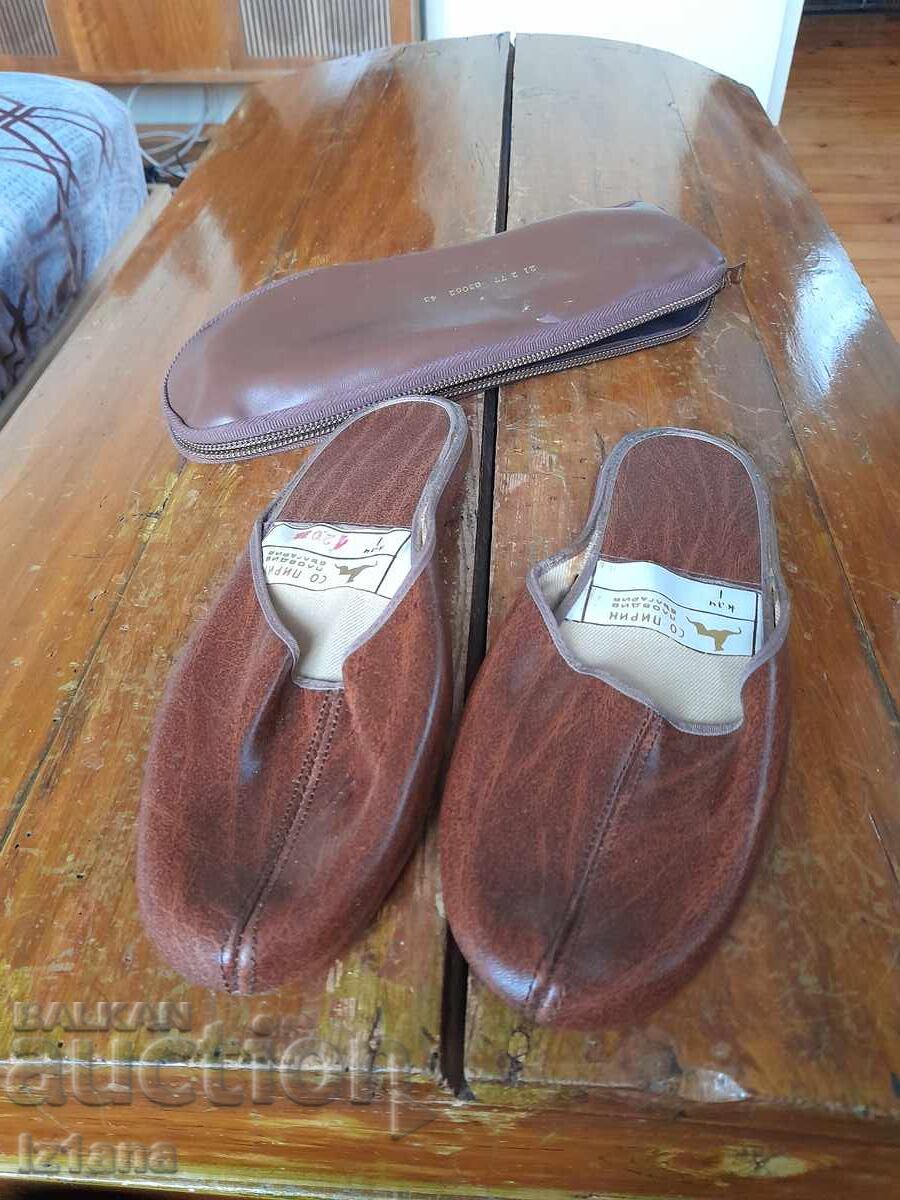 Delivery of Old shoes, slippers