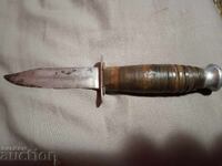 Ένα παλιό μαχαίρι