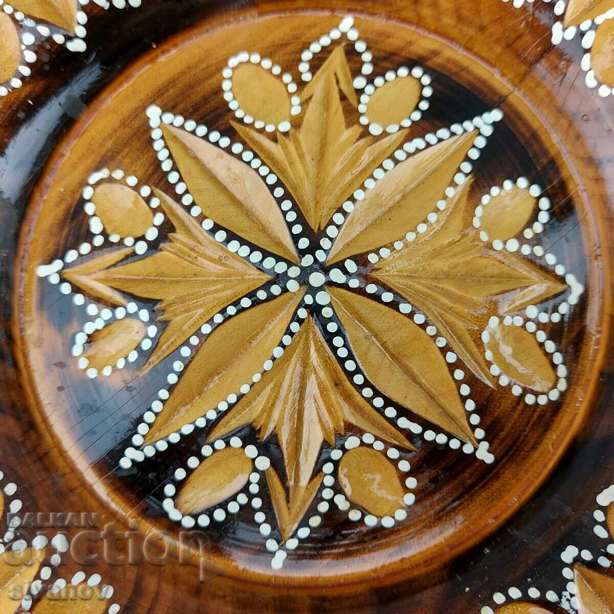 Доставка на Стара резбована дървена чиния, ръчно изработена #2864