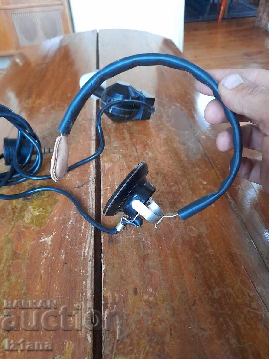 Old headphones with microphone Resprom with price 50.00 BGN | € 25.56 Old headphones with microphone Resprom with price 50.00 BGN | € 25.56