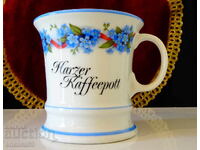 Ceașcă de porțelan germană cu nemțișori din Munții Harz