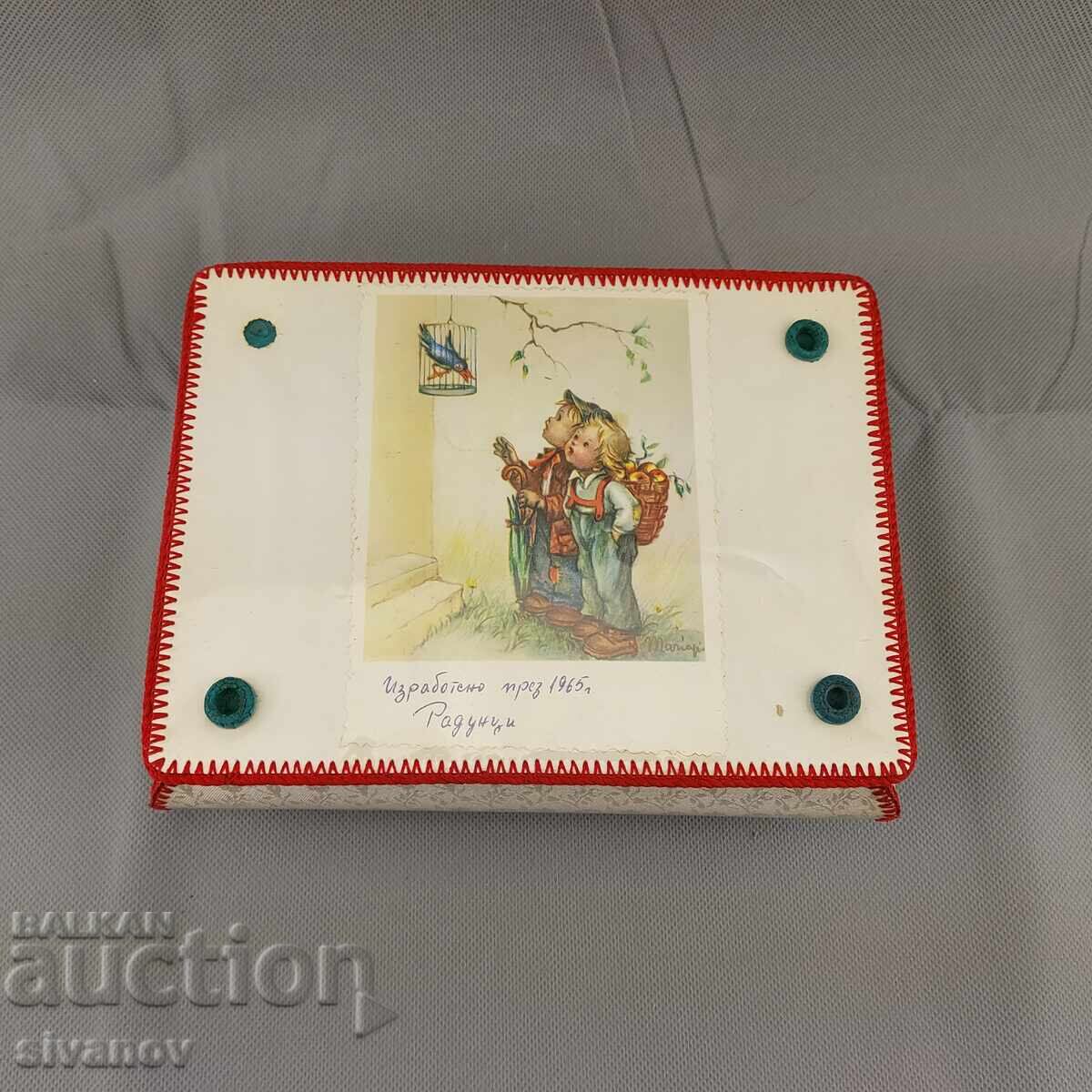 Auction  Jewelry box with a picture of FC Levski 1965 #2871