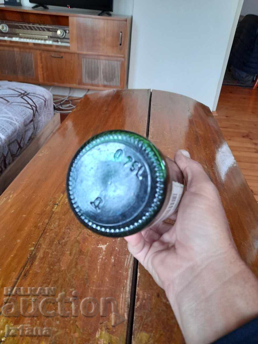 Стара бутилка вино Магарешко мляко - 6 Стара бутилка вино Магарешко мляко - 6