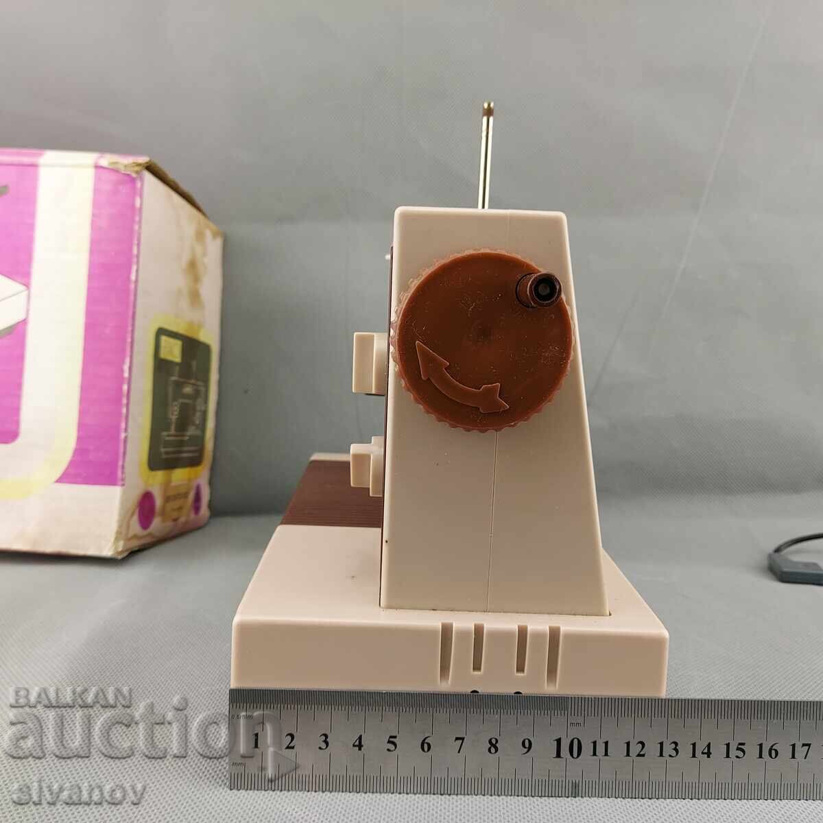 Παλιά Γερμανική GDR ραπτομηχανή PIKO Juanita #2877 - 7 Παλιά Γερμανική GDR ραπτομηχανή PIKO Juanita #2877 - 7