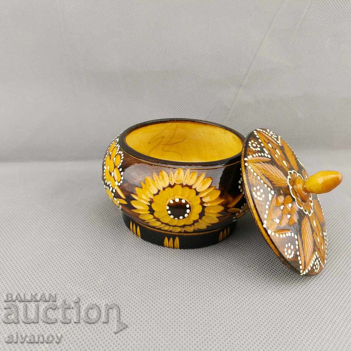 Όμορφο παλιό σκαλιστό ξύλινο κουτί κοσμημάτων #2879 με τιμή 19.99 BGN | € 10.22