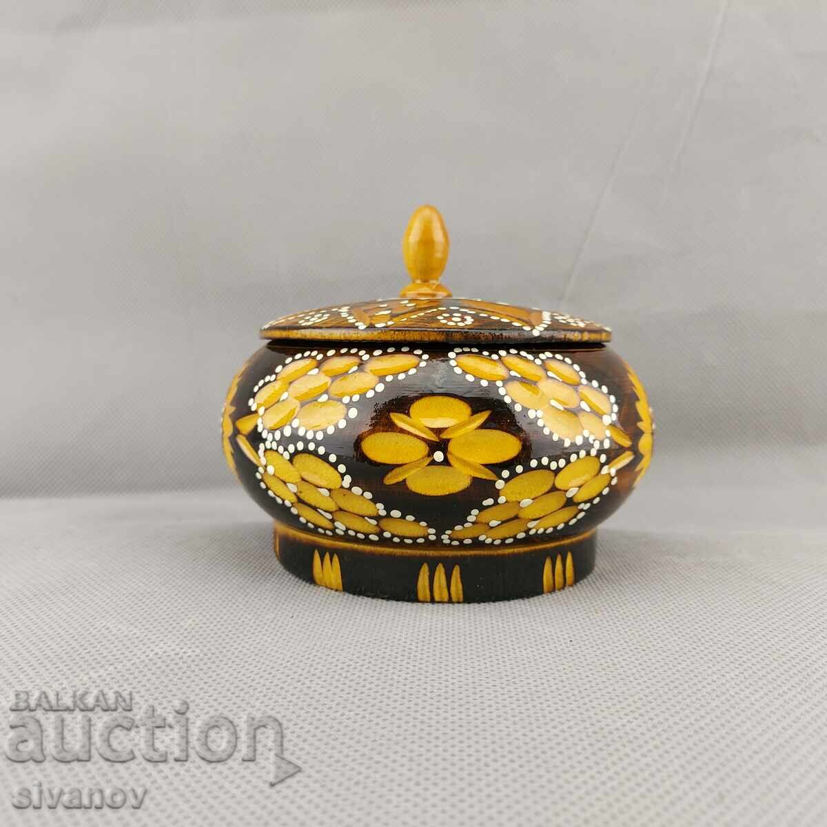 Όμορφο παλιό σκαλιστό ξύλινο κουτί κοσμημάτων #2879