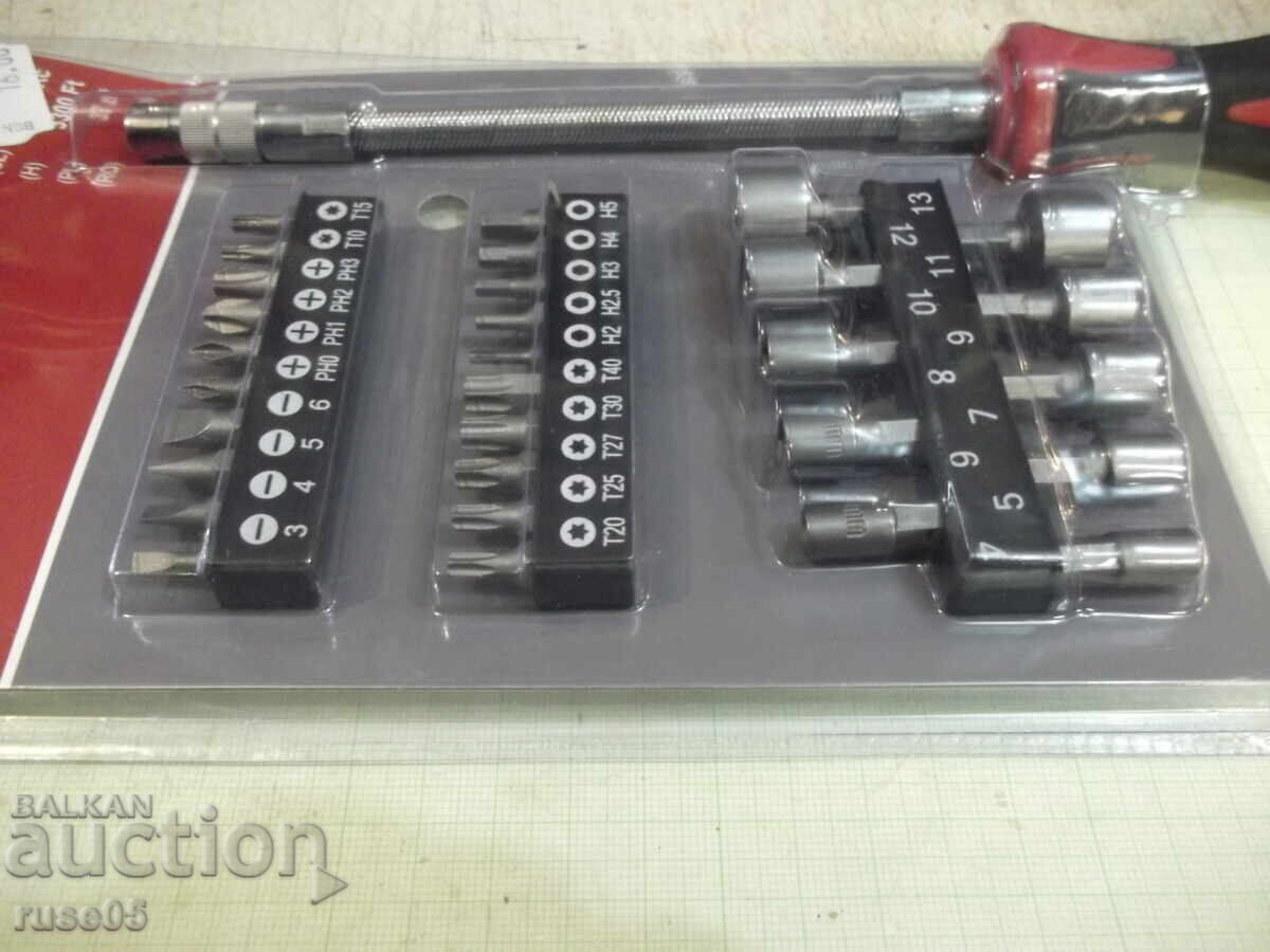 Κατσαβίδι εύκαμπτο και σετ μύτες 31 τεμαχίων καινούργιο με τιμή 12.00 BGN | € 6.14