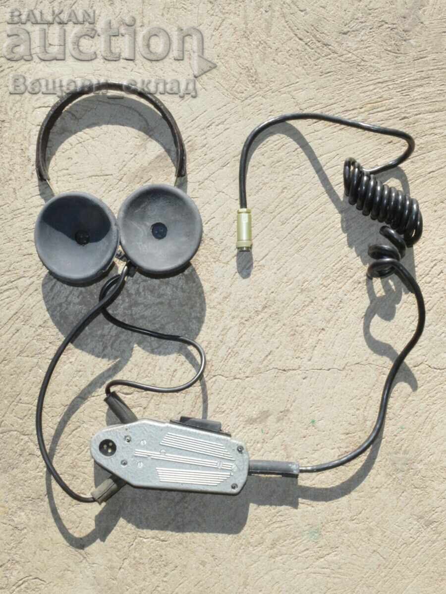 Căști de la stație radio militară