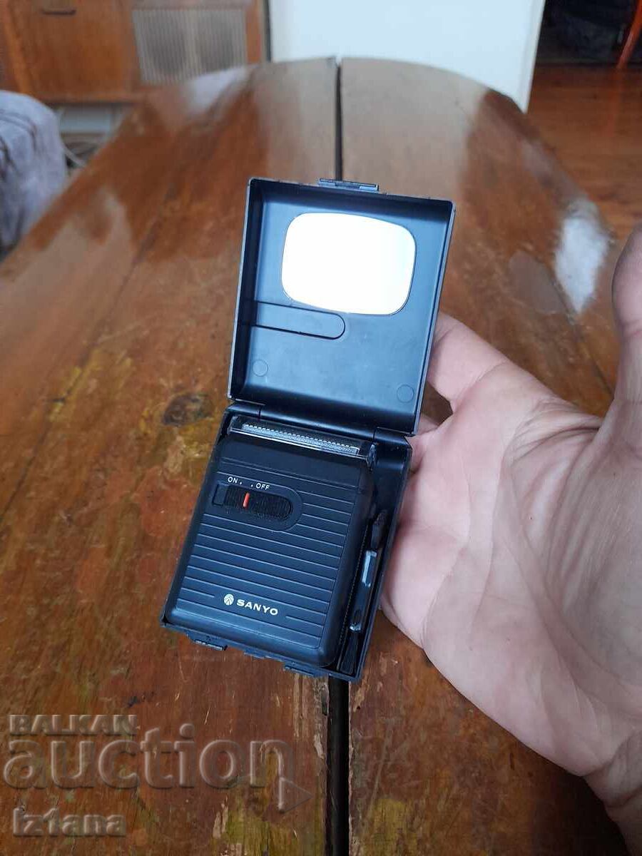 Old Sanyo shaver with price 60.00 BGN | € 30.68