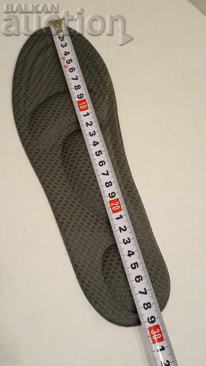 Delivery of Sports shoes Delivery of Sports shoes