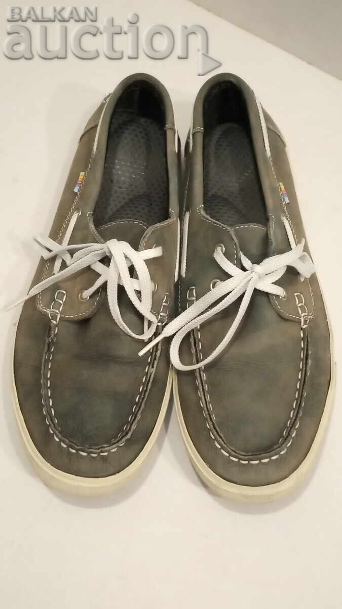 Sports shoes Sports shoes