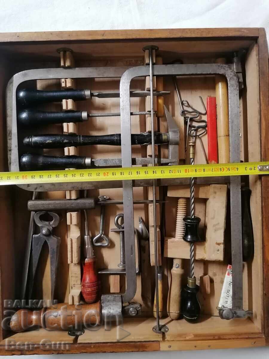 Delivery of Antique work set Delivery of Antique work set