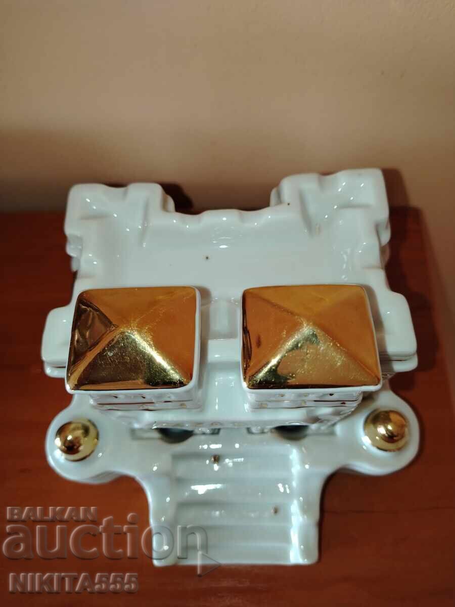 Auction  Beautiful porcelain inkwell Baba Vida/Vidin with gold plating