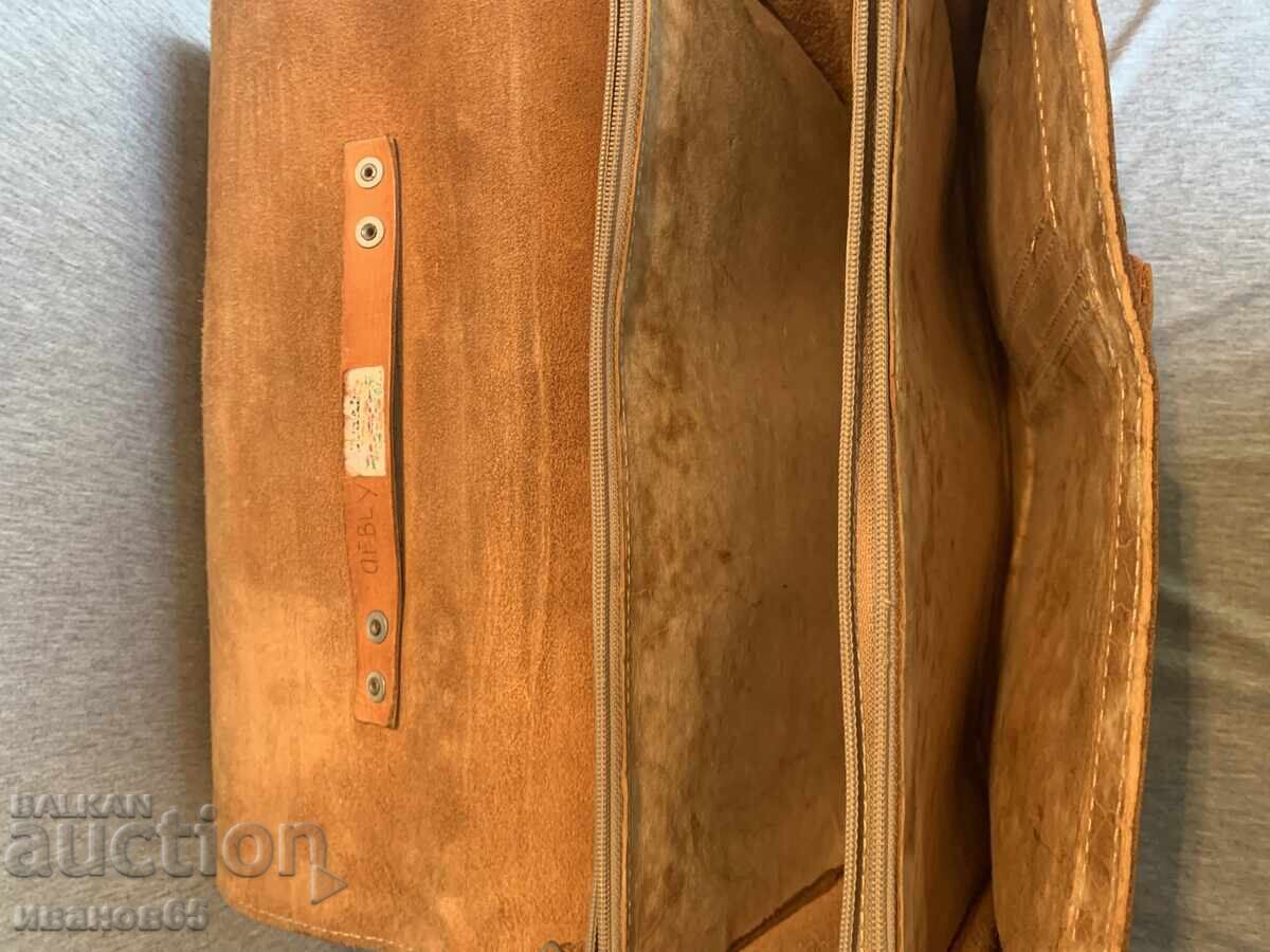 Old Leather Shoulder Bag - 5 Old Leather Shoulder Bag - 5