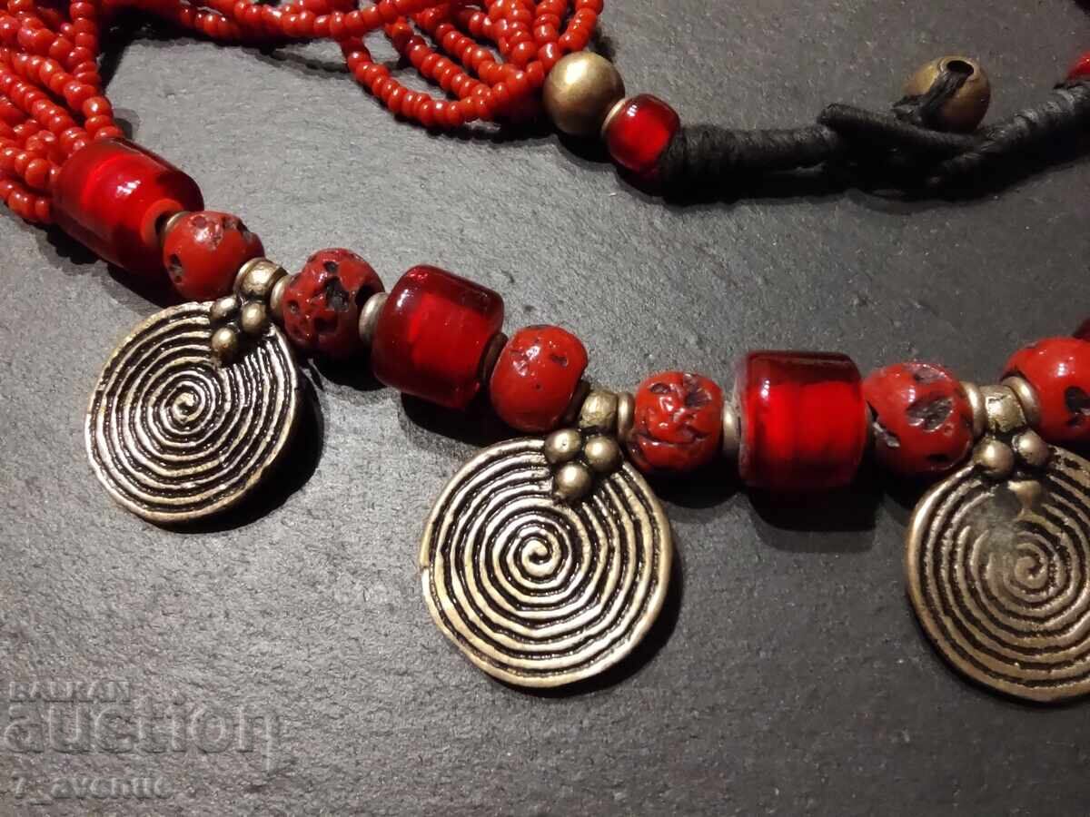 Παλαιό κολιέ, περιδέραιο κόσμημα με κοράλλια 22.10.25 με τιμή 299.00 BGN | € 152.88