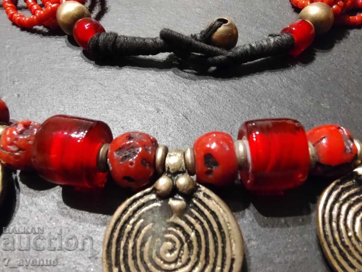 Παράδοση Παλαιό κολιέ, περιδέραιο κόσμημα με κοράλλια 22.10.25