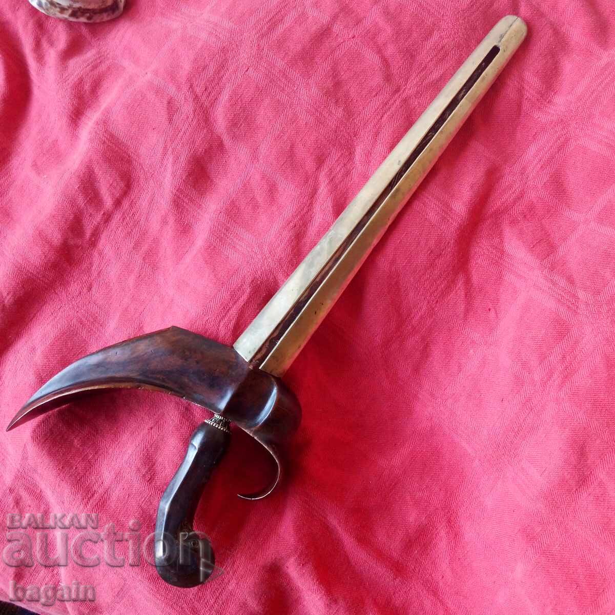 Auction Javanese Kris, Dagger, Yataghan Auction Javanese Kris, Dagger, Yataghan